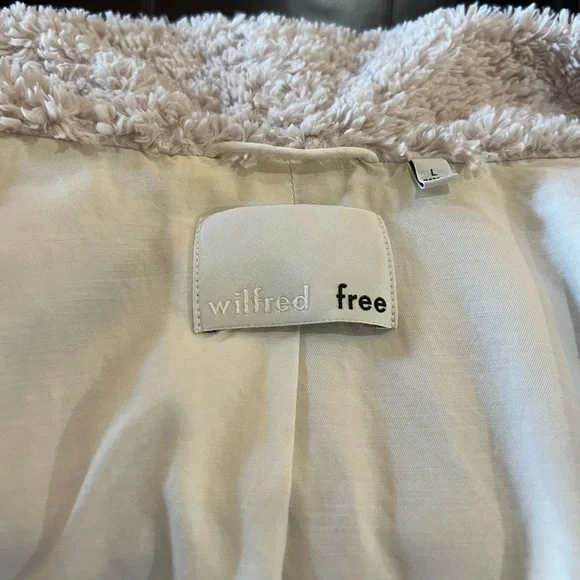 Aritzia Wilfred Free faux fur coat - Picture 7 of 8